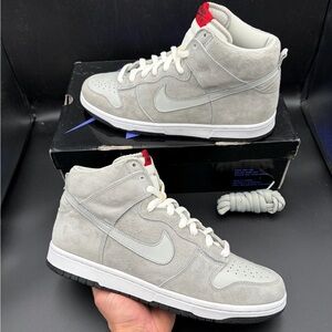 Size 11 - Nike SB Dunk High Pro Pee Wee Herman 2007
